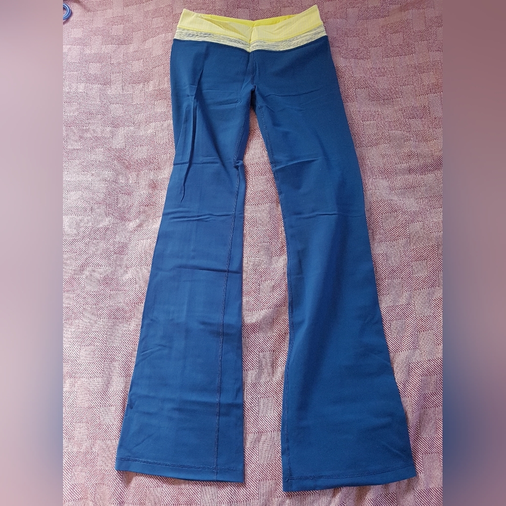 Lululemon groove pants